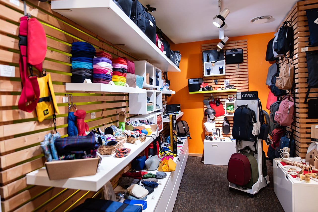 07-12_NAME-STORE-030