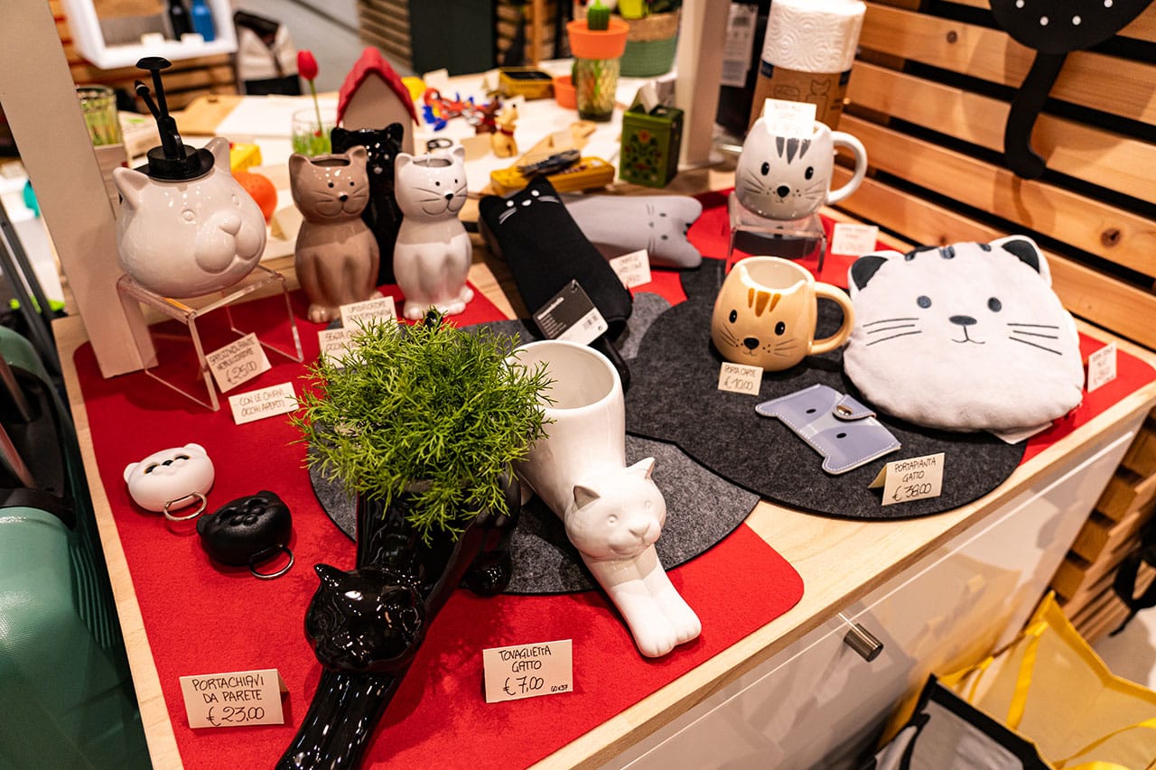 07-12_NAME-STORE-156